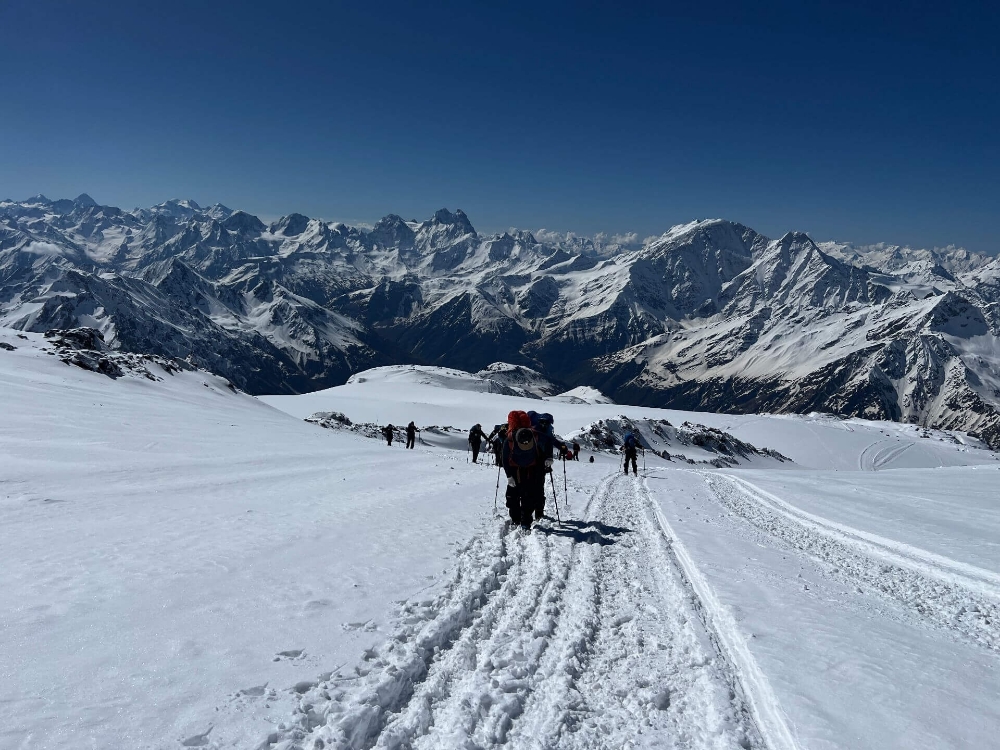 alpinisty-na-elbruse